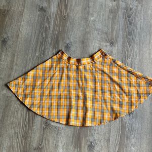 yellow plaid shirt zip up skirt. Size medium from shein.